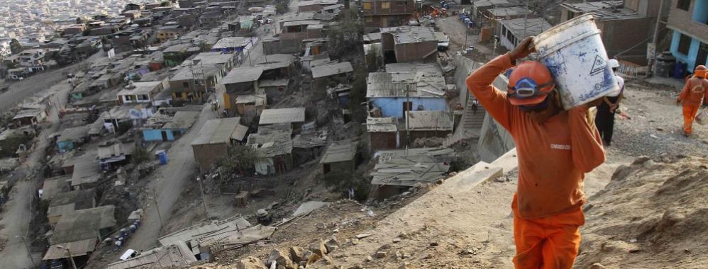 Unos 9 millones de peruanos siguen estando vulnerables a la pobreza, según ministra