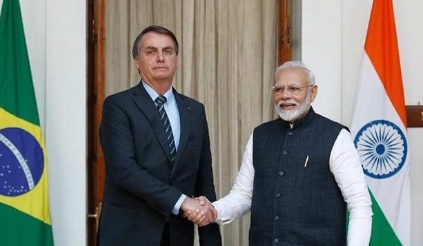 Brasil e India firman acuerdos económicos y de energía en visita de Bolsonaro