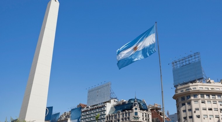  Argentina debe lograr balance entre salud pública y economía, dice OPS