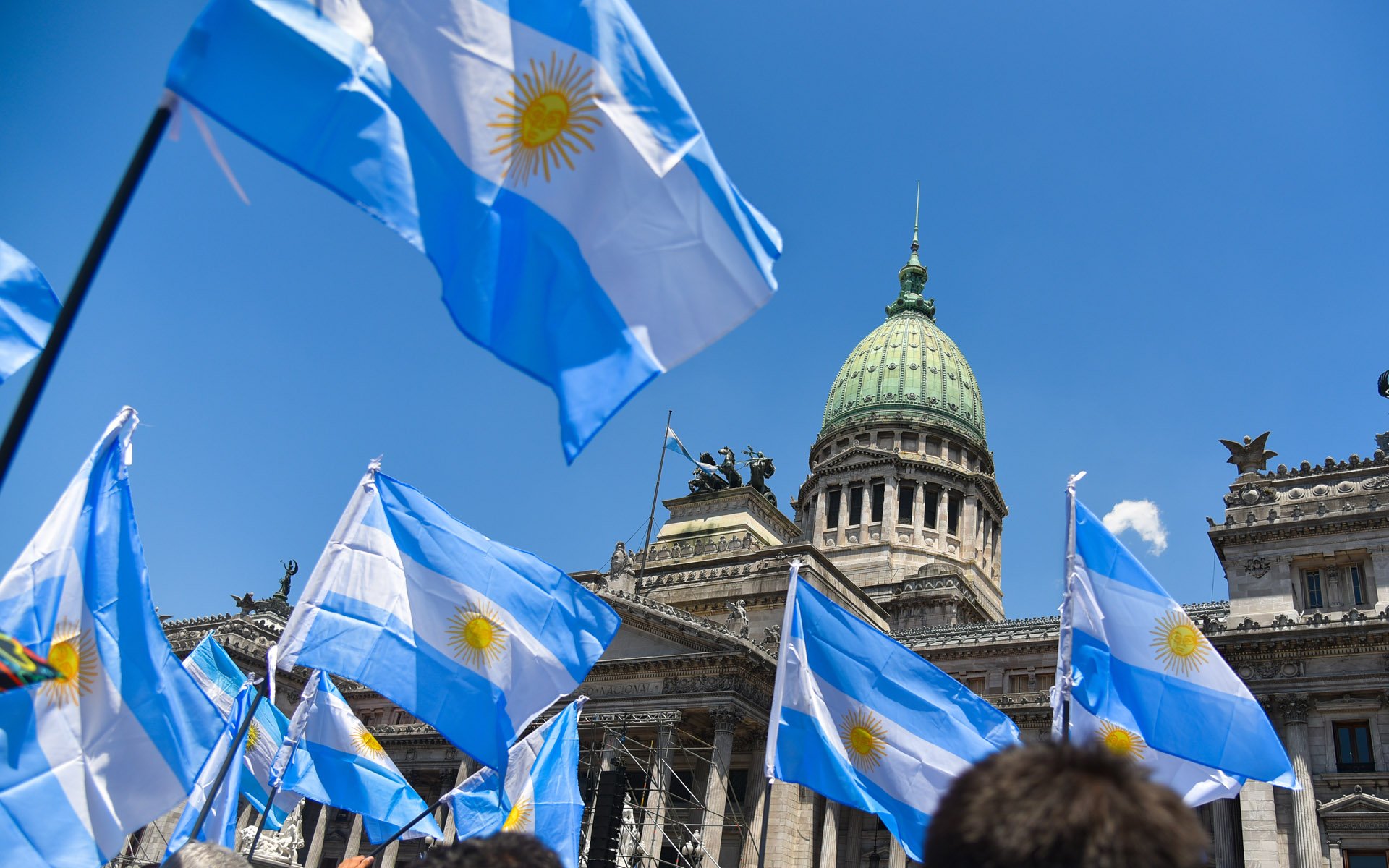 Destacan que la Argentina despejó el horizonte financiero hasta 2025 con el canje