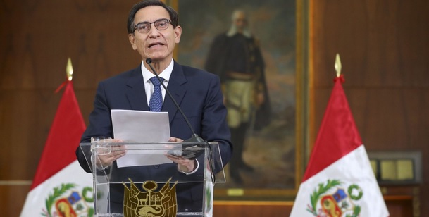 El presidente Vizcarra juró al nuevo gabinete con un llamado a la unidad y al consenso