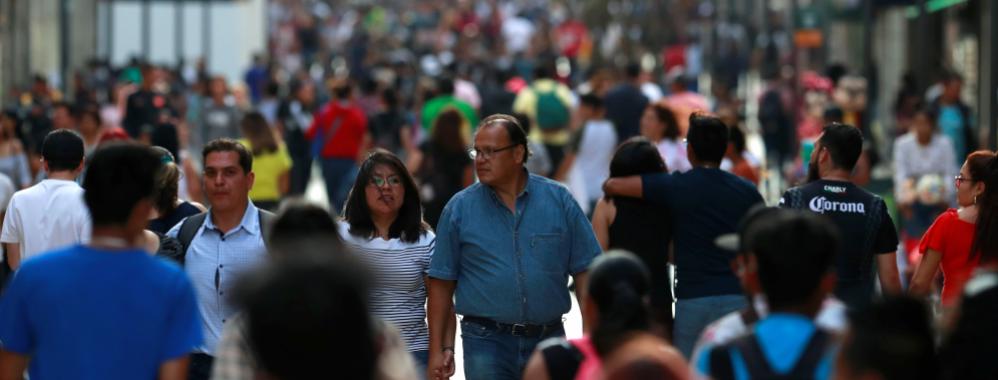 Recuperación de A. Latina está en duda por temores fiscales y débil confianza, advierten analistas