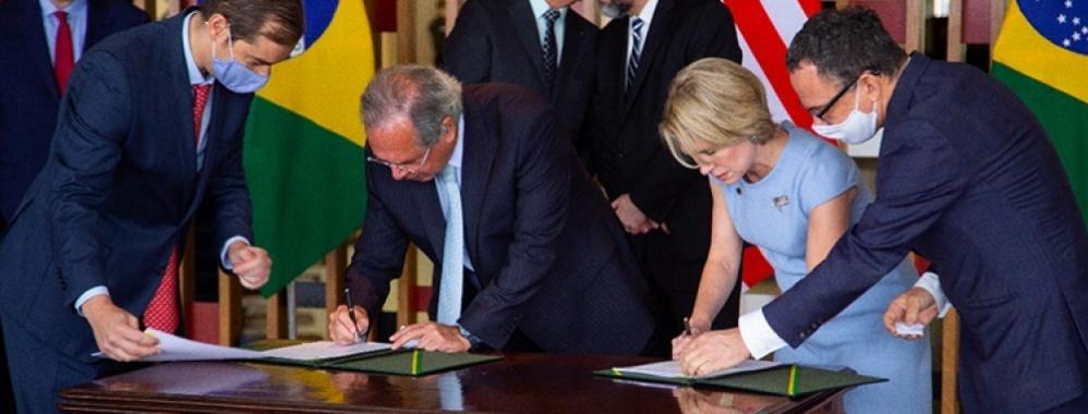  Brasil y EE.UU. firman un acuerdo de US$1.000M para reforzar su relación comercial 