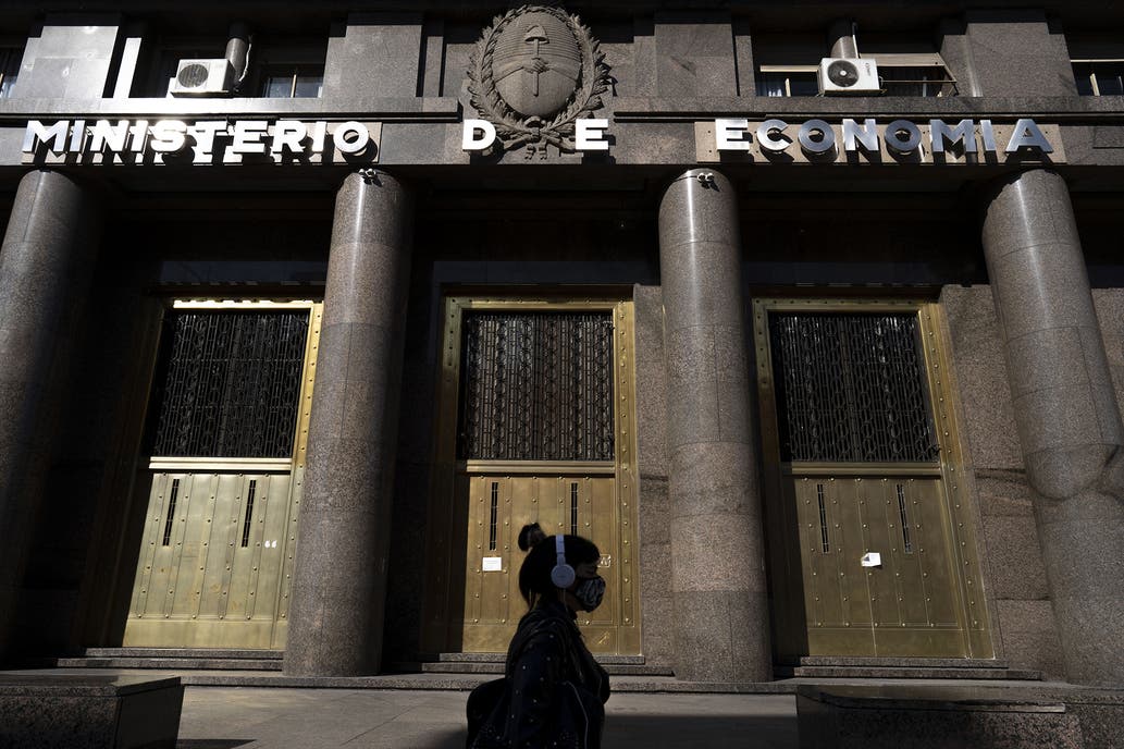 Argentina: Se volvió a disparar el gasto del Estado en septiembre: subió 71,6%