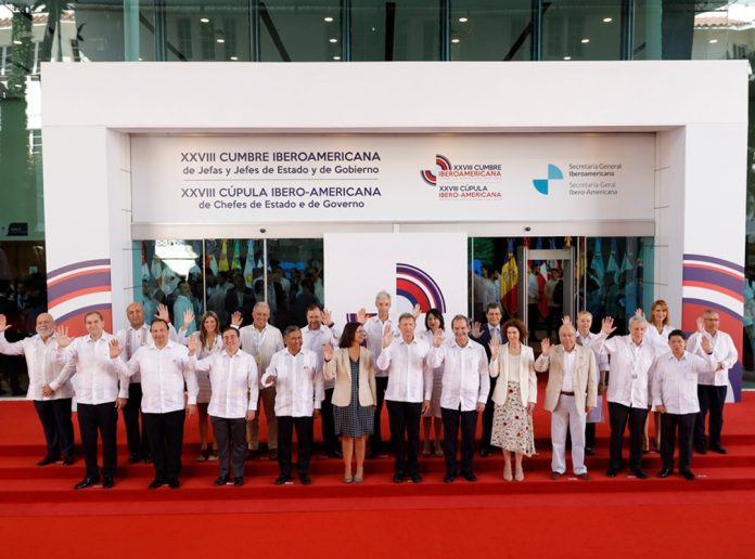  La Cumbre Iberoamericana cerró con consenso sus cuatro objetivos
