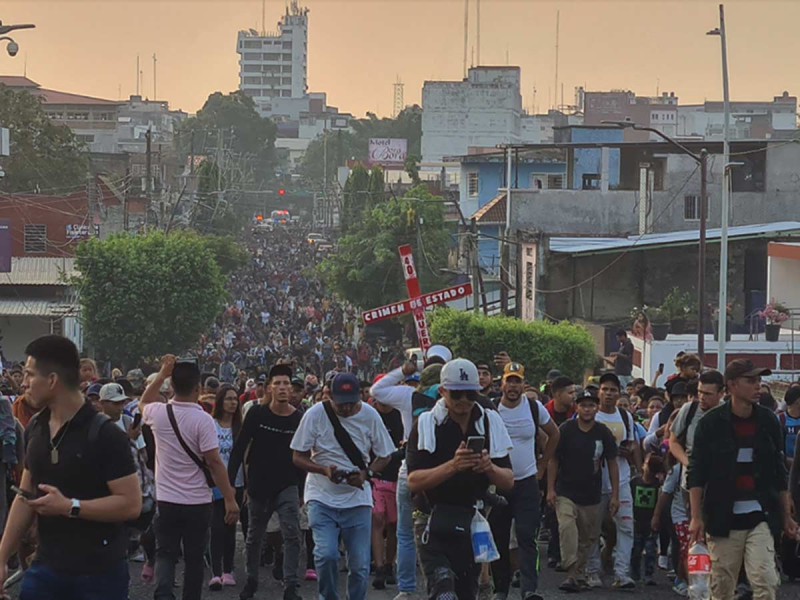 Alrededor de 5 mil migrantes salieron en caravana hacia la Ciudad de México