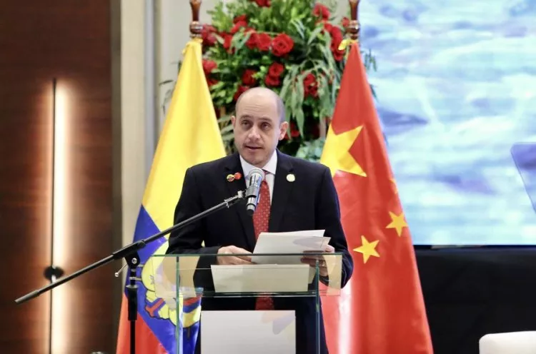 China profundiza lazos en América Latina con acuerdo de libre comercio con Ecuador