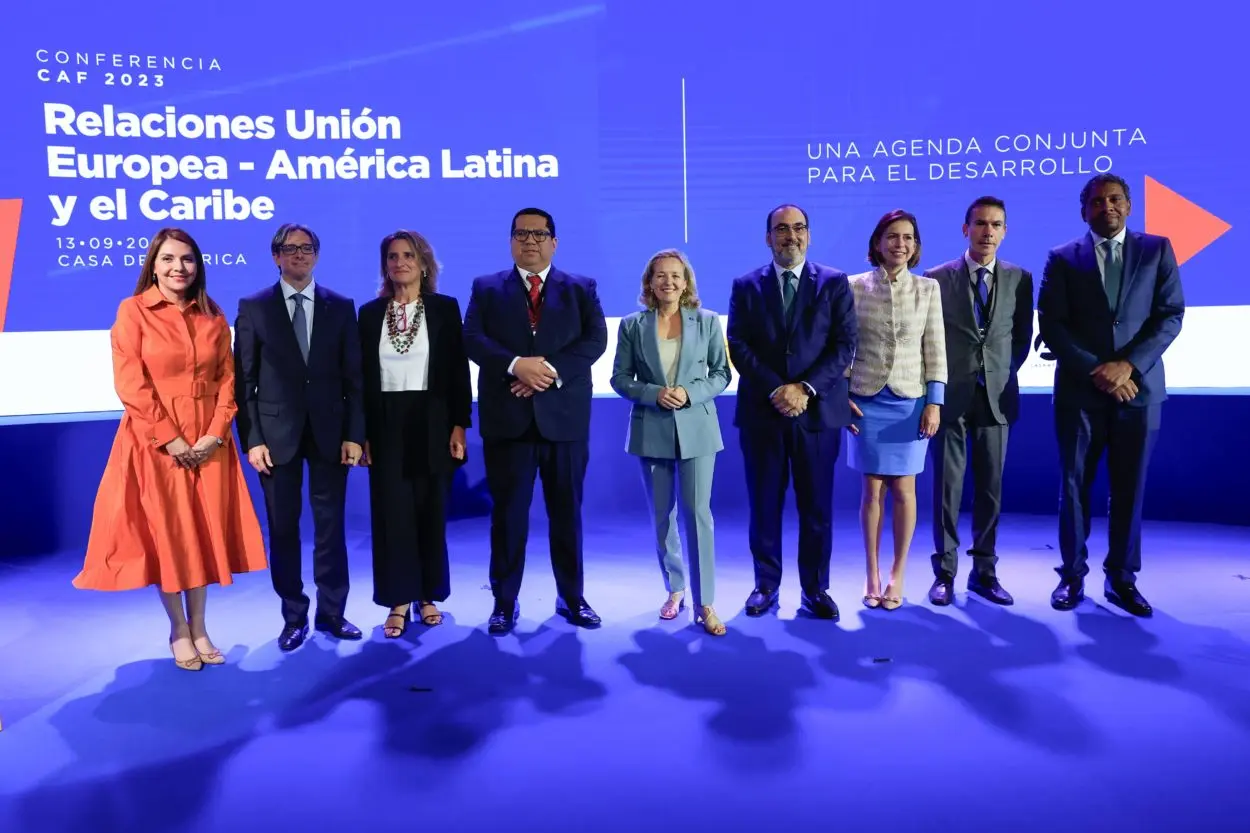 Ministros de Economía latinoamericanos reivindican a la región como fuente de soluciones