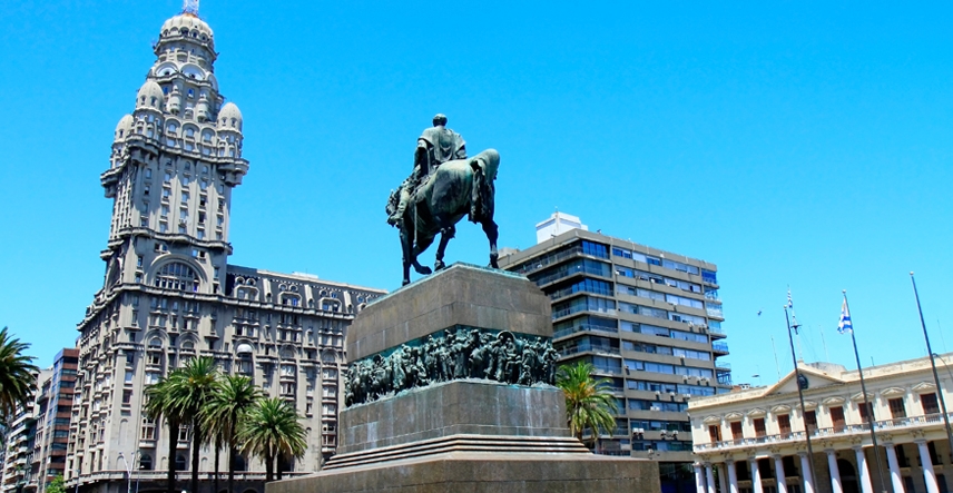 Uruguay pondrá en marcha la transformación digital de la gestión fiscal con apoyo del BID
