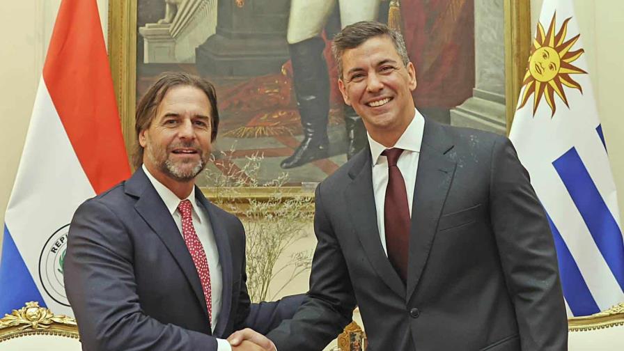 Peña y Lacalle Pou se reúnen en Paraguay para profundizar su relación bilateral