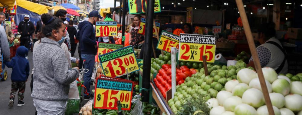  Inflación de México se reduce nuevamente en agosto, pero sigue por encima de la meta oficial 
