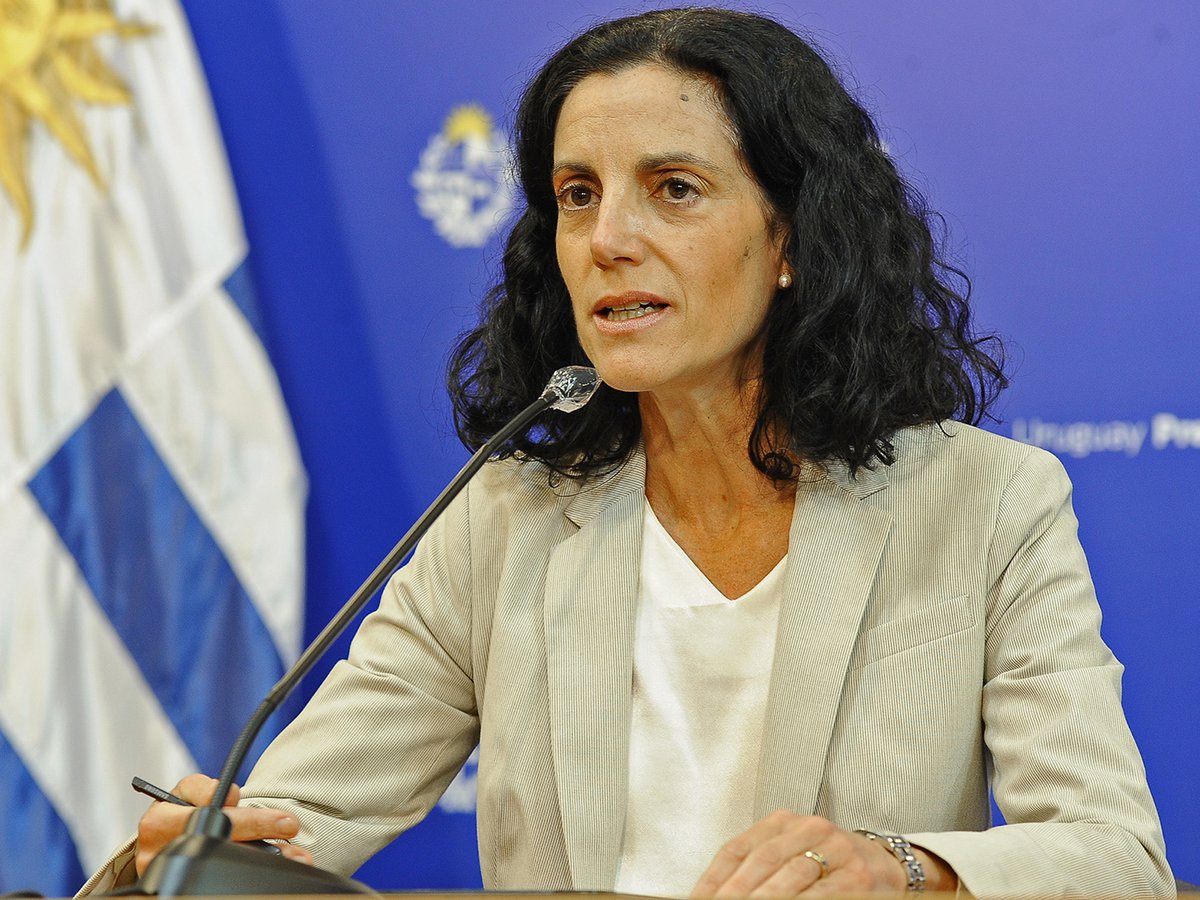 Ministra de Economía observa señales alentadoras de recuperación de Uruguay