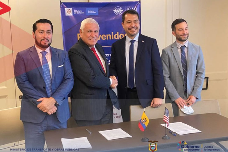 Ecuador firma memorando de cielos abiertos con cuatro países