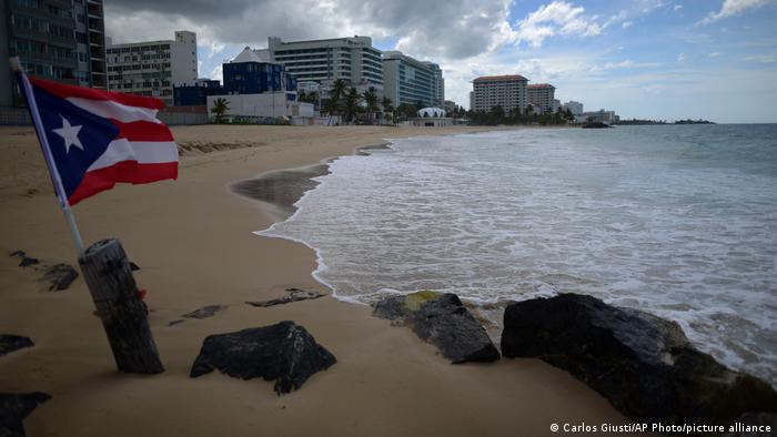 Al menos 11 muertos en naufragio al oeste de Puerto Rico