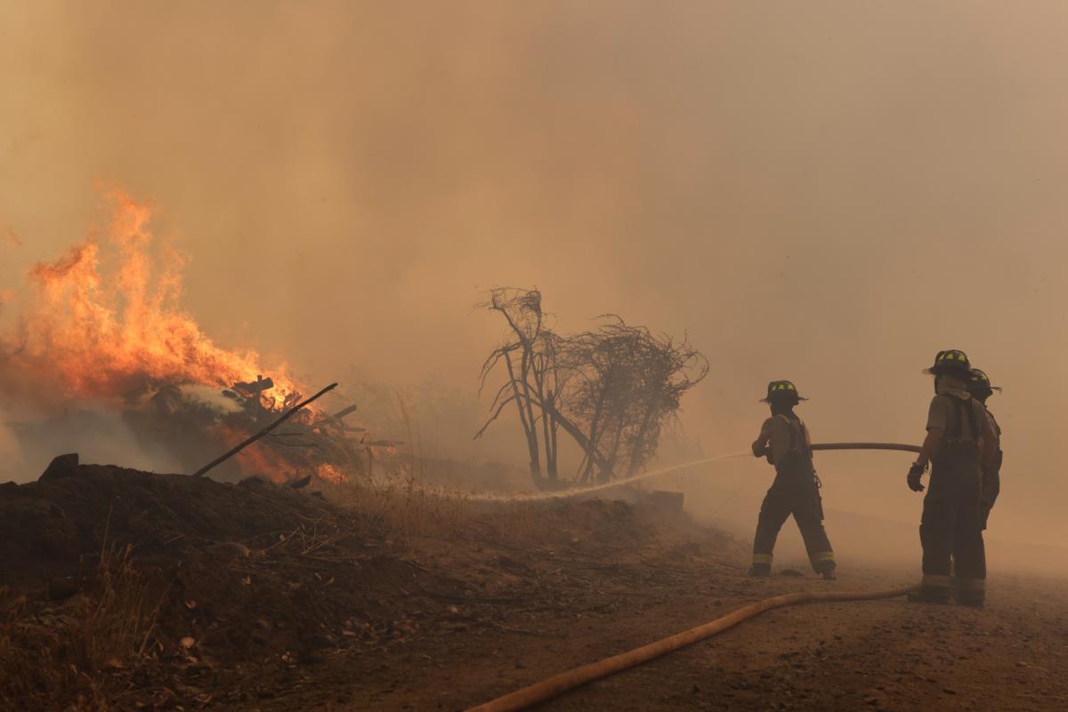 CAF dona 250.000 dólares a Chile para apoyar atención a daños por incendios
