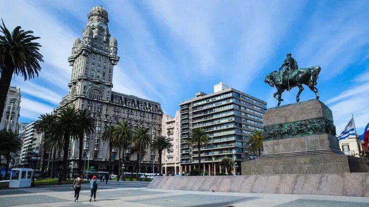 Uruguay tiene el PIB per cápita más alto de la región, según Cepal