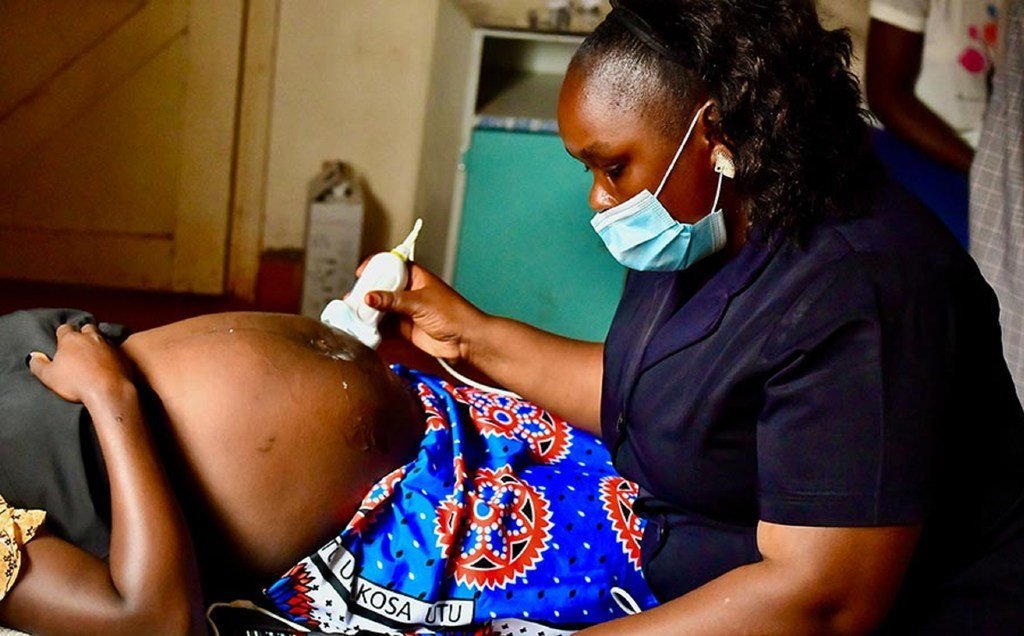 Las investigaciones indican que “un aumento de 1 grado Celsius durante la semana anterior al parto se asocia con un aumento del del 6 % en el riesgo durante la estación cálida (mayo-septiembre), lo que se traduce en aproximadamente cuatro mortinatos adicionales por cada 10.000 nacimientos.