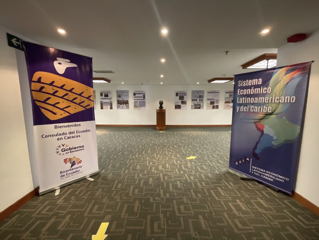 Foto de Inaugurada exposición fotográfica Bicentenario de la “Batalla del Pichincha» en la sede del SELA