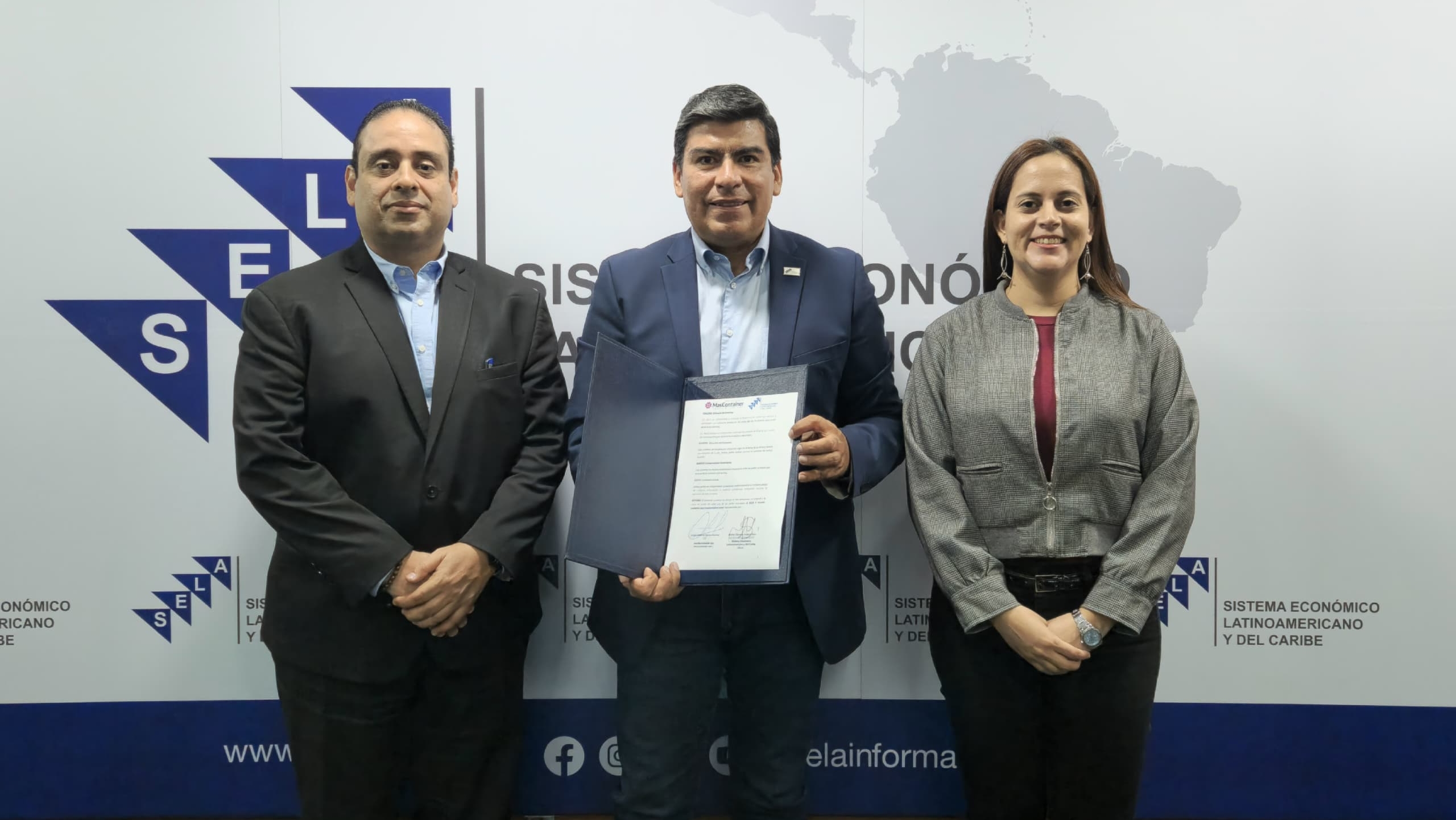 Foto de SELA y MasContainer firman convenio para la promoción de actividades sobre comercio internacional y logística